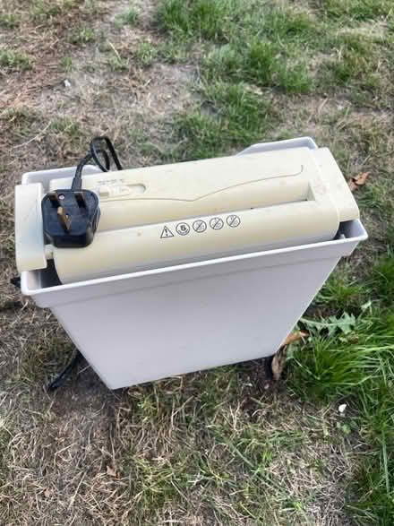 Photo of free Electric paper shredded (Over) #1