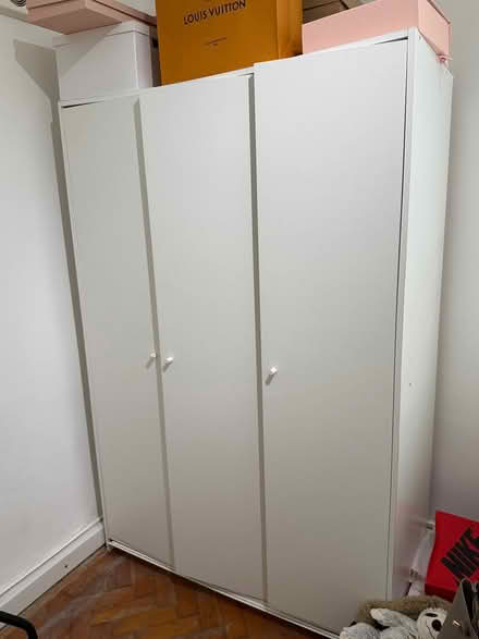 Photo of free Small wardrobe (TW7) #1