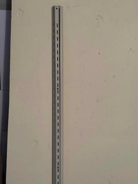 Photo of free Shelf Trackrails and Brackets (Orléans) #1