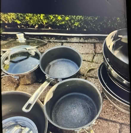 Photo of free Pots and pans and frying pans (Caterham surrey) #4