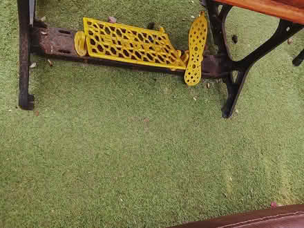 Photo of free Sewing machine base and table (Watford wd18) #1