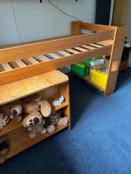 Photo of free Kid's cabin bed (Islip OX5) #1