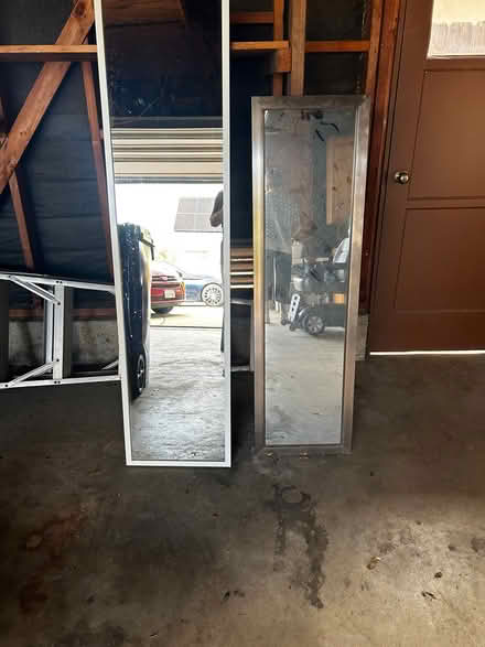 Photo of free Two mirrors (La mesa) #1