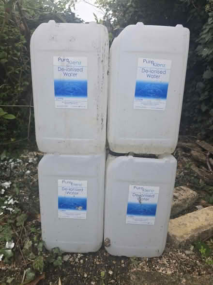 Photo of free 4 x 12.5L plastic containers (Bladon OX20) #1