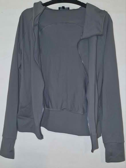 Photo of free Cardigan (Lambeth SW8) #1