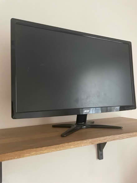 Photo of free Acer monitor no power cable (Mill Road CB1) #1