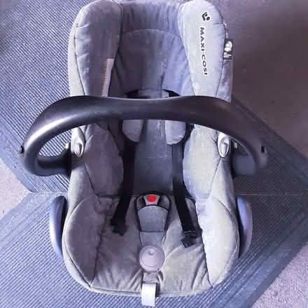 Photo of free Maxi Cosi Pebble car seat (Haldens AL7) #1
