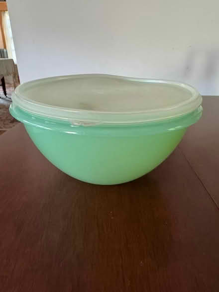 Photo of free Older style Tupperware bowls (Swarthmore) #2