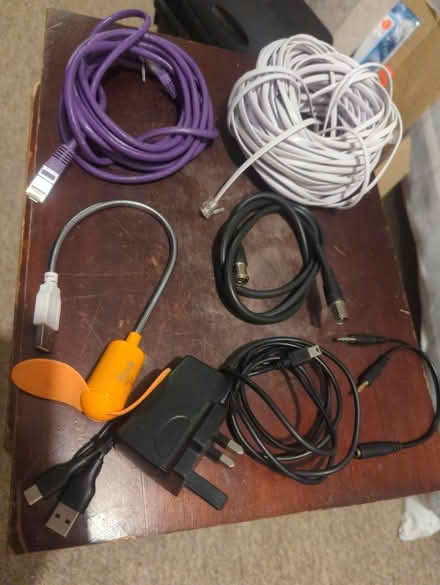 Photo of free Various electrical cables (LU2) #1