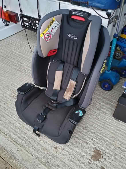 Photo of free Childs car seat (Effingham) #1