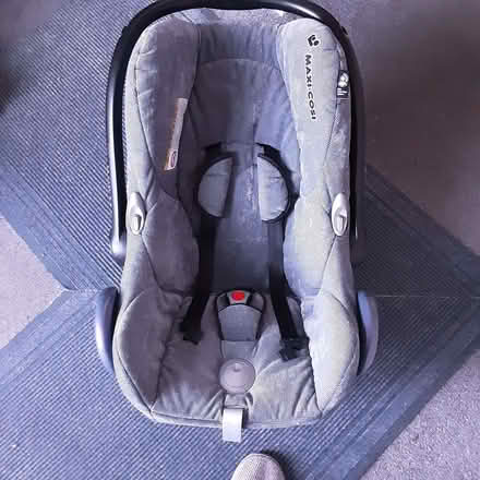 Photo of free Maxi Cosi Pebble car seat (Haldens AL7) #2