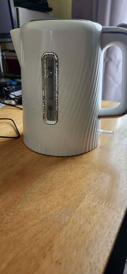 Photo of free Electric kettle (Fairfield L13) #2