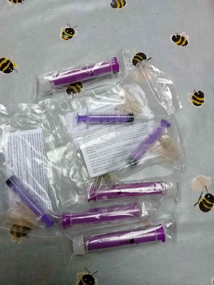 Photo of free Oral syringes and stoppers (Corsham SN13) #1