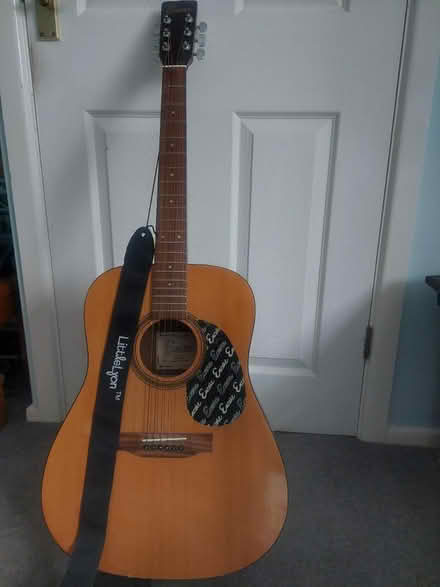 Photo of free Guitar (Warwick CV34) #1