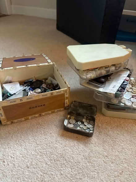 Photo of free Collection of vintage buttons (Sharmans Cross B91) #1