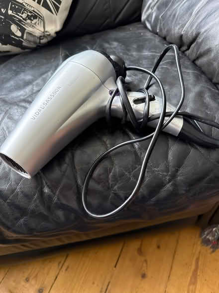 Photo of free Hairdryer (Croydon/West Wickham) #1