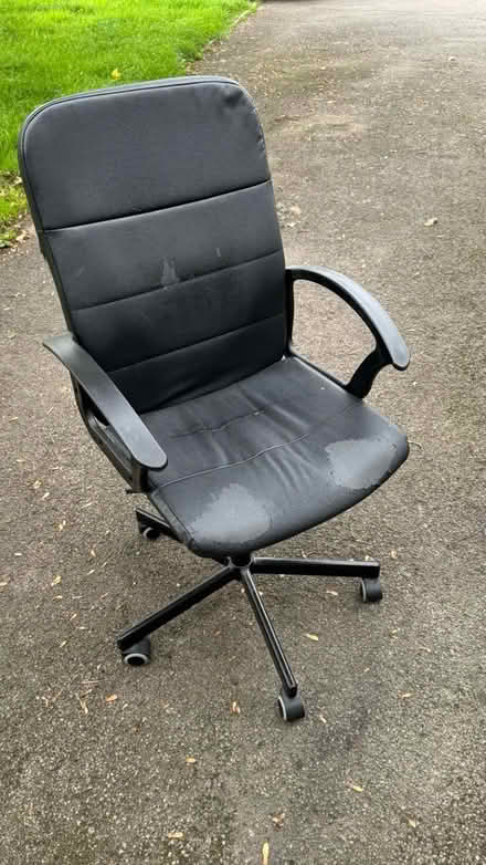 Photo of free Office/Game chair (Witney OX29) #2
