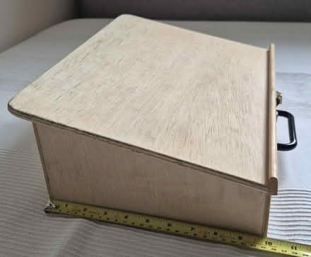 Photo of free Art carry case (Epsom KT19) #1