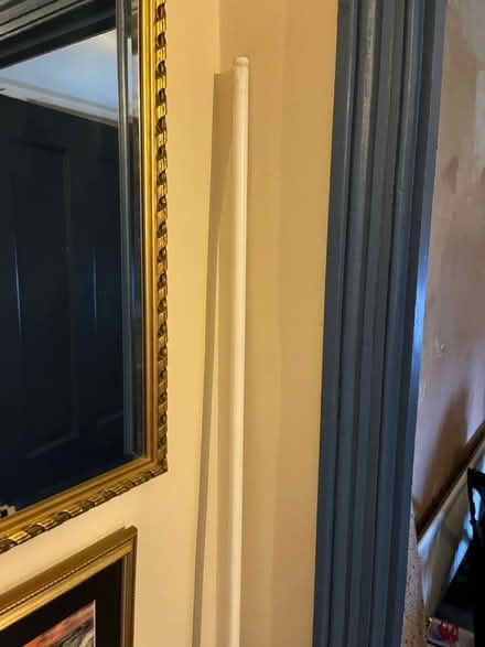 Photo of free White curtain pole (Ladywell SE13) #1