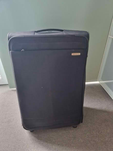 Photo of free Large suitcase (Finsbury Park N4) #1
