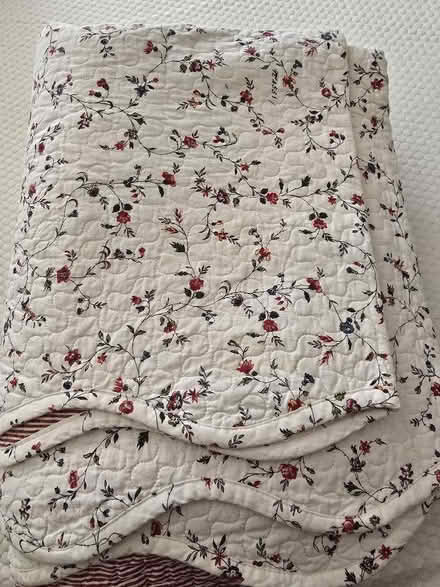 Photo of free Bedding, duvet covers, pillow cases perfect condition. (CO15) #2