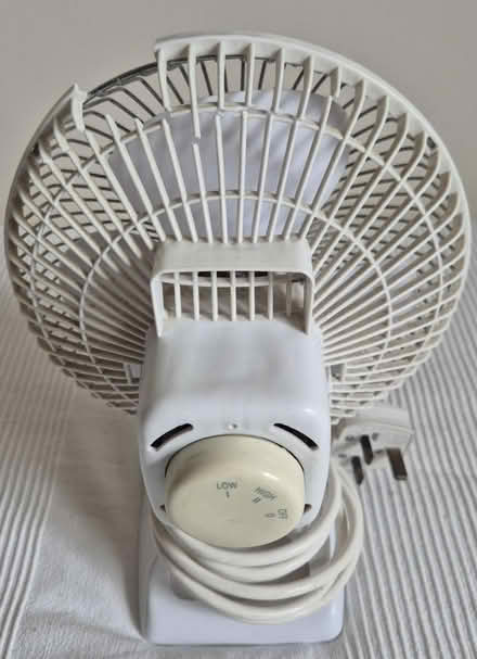 Photo of free Desk fan (Epsom KT19) #2
