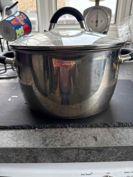 Photo of free Large saucepan (Croydon/West Wickham) #1