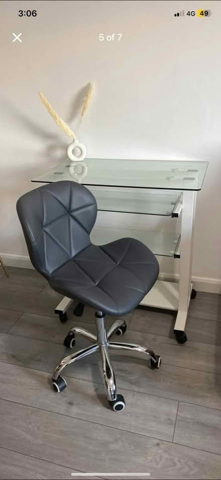 Photo of free Office desk & chair (Ig102lz) #1