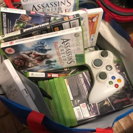 Photo of free Xbox 360 + Controllers and Games (CT6) #2