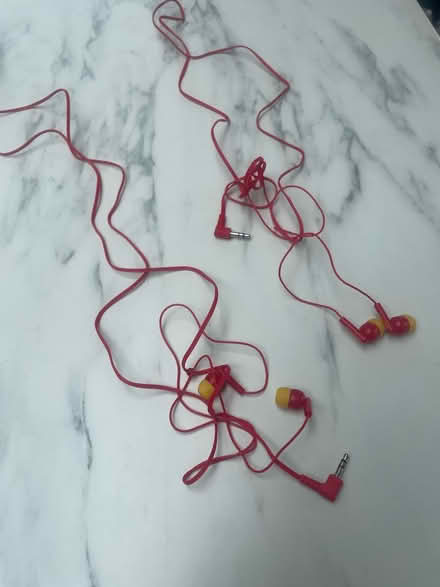 Photo of free Ear phones (Potters bar EN6) #1