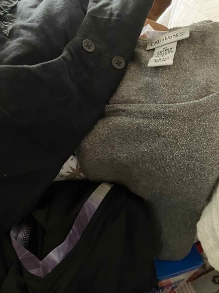 Photo of free Woman's Bag - 3 Shirts 3X+Sundries (Chelsea) #1