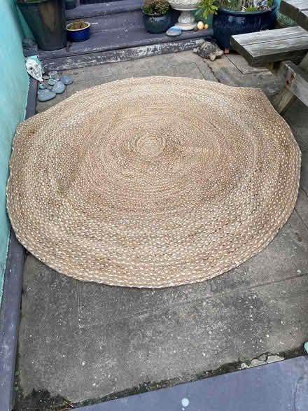 Photo of free Round jute rug (Criccieth LL52) #3