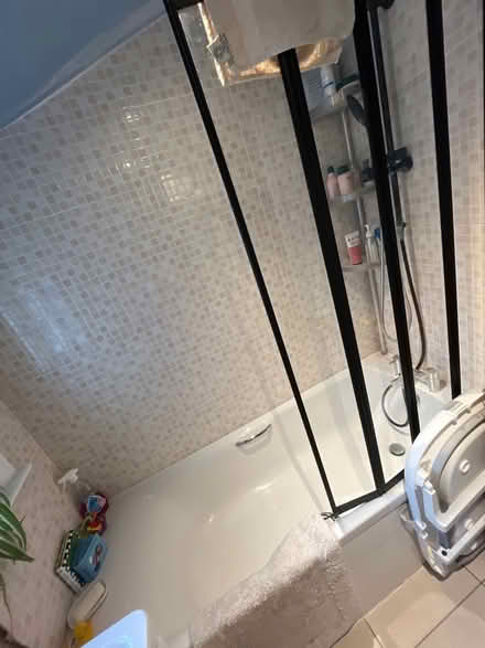 Photo of free Entire Bathroom Suite (Ladywell SE13) #1