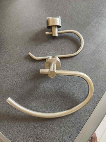 Photo of free Towel and toilet roll holder (Kirkcaldy KY2) #1
