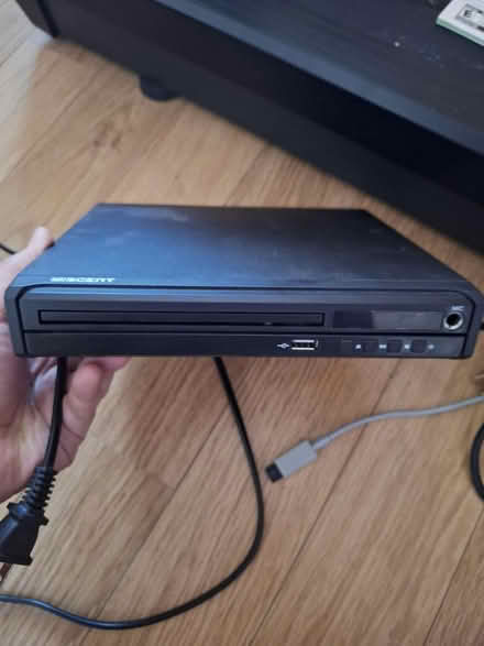 Photo of free DVD Player, Wii + Other (Warden/St. Clair) #3