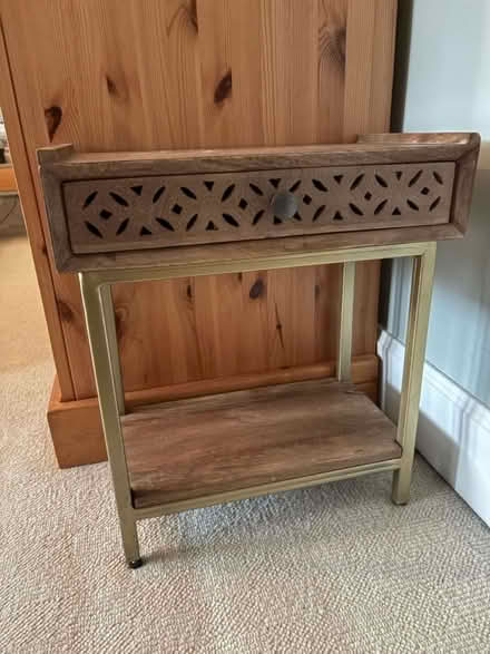 Photo of free Small side table (Mount Florida G44) #1