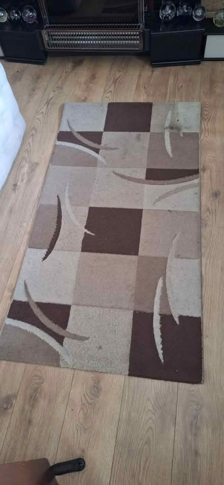 Photo of free Rug (Welling DA16) #1