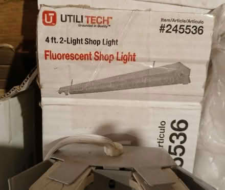 Photo of free florescent growlights w fixtures 10 (Hurley (loop road off of 209)) #1