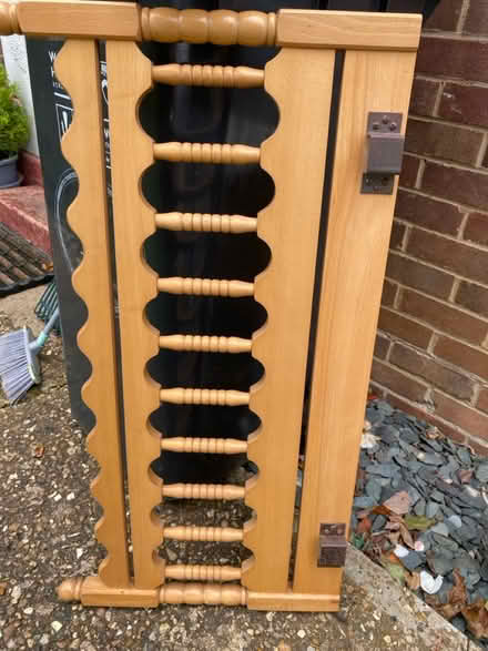 Photo of free Single bed headboard (Hollybush Welwyn Garden City) #3