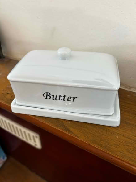 Photo of free Vintage porcelain butter dish (Thornton Heath CR7) #1