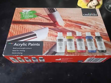 Photo of free Acrylic paints (MK41) #1
