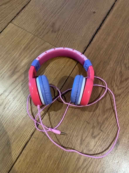 Photo of free Peppa pig headphones (Bowbridge) #2