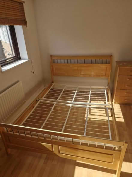 Photo of free Bed frame (Se165pf) #1