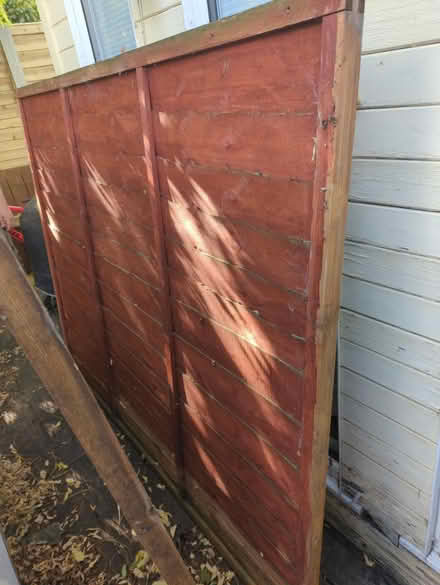 Photo of free Wooden fences (SS09TG) #2