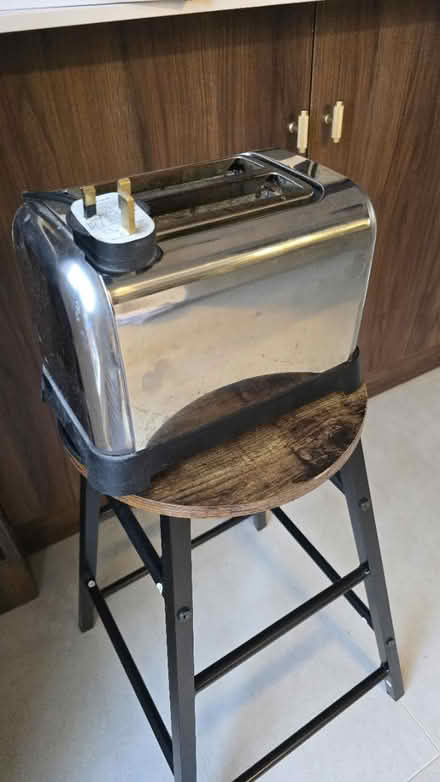 Photo of free 2 slice toaster (GL2) #1