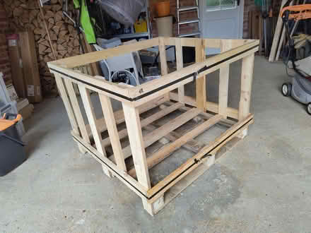 Photo of free Empty half-crate / pallet, 400kg rated (Southborough TN4) #1