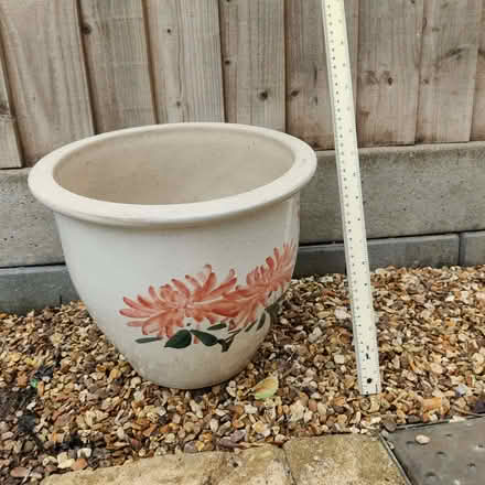 Photo of free Garden Pot (Chineham RG24) #1