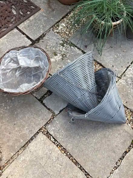 Photo of free 3 hanging baskets (BH23) #1