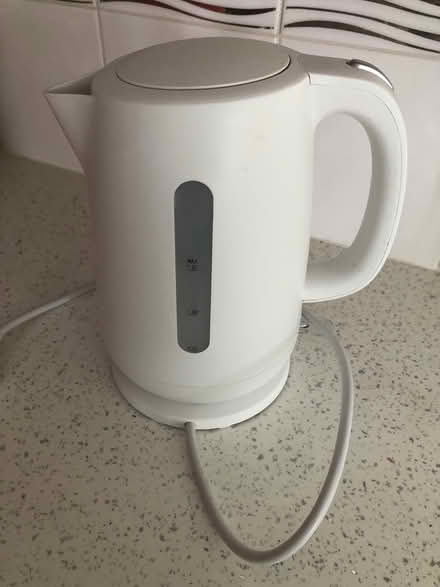 Photo of free Electric kettle (Copnor PO2) #1