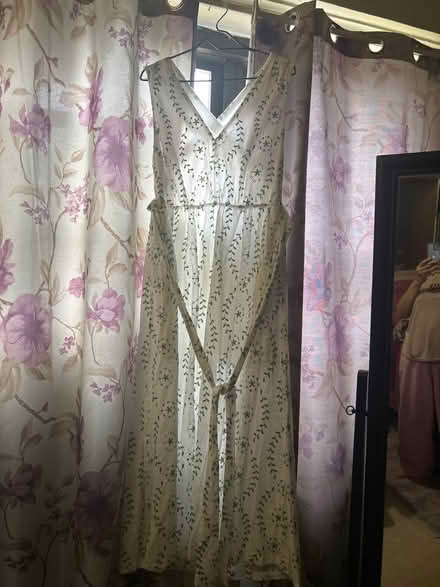 Photo of free Women’s sleeveless maxi dress (10011 (17th & 9th)) #4
